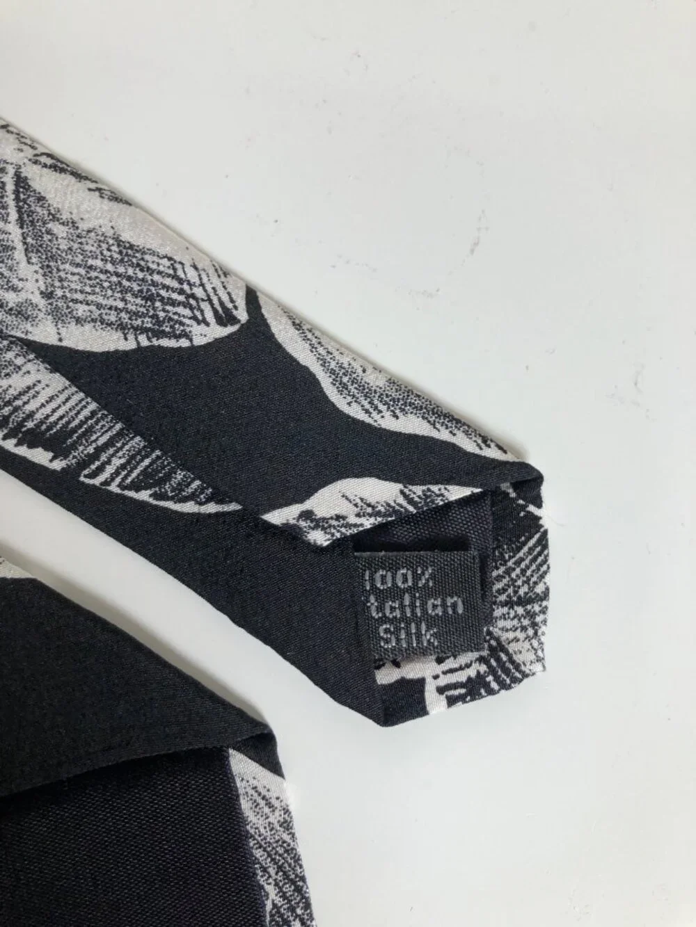 Halston III Silk Tie Black White Floral Mens Necktie Office Formal Dad Gift
